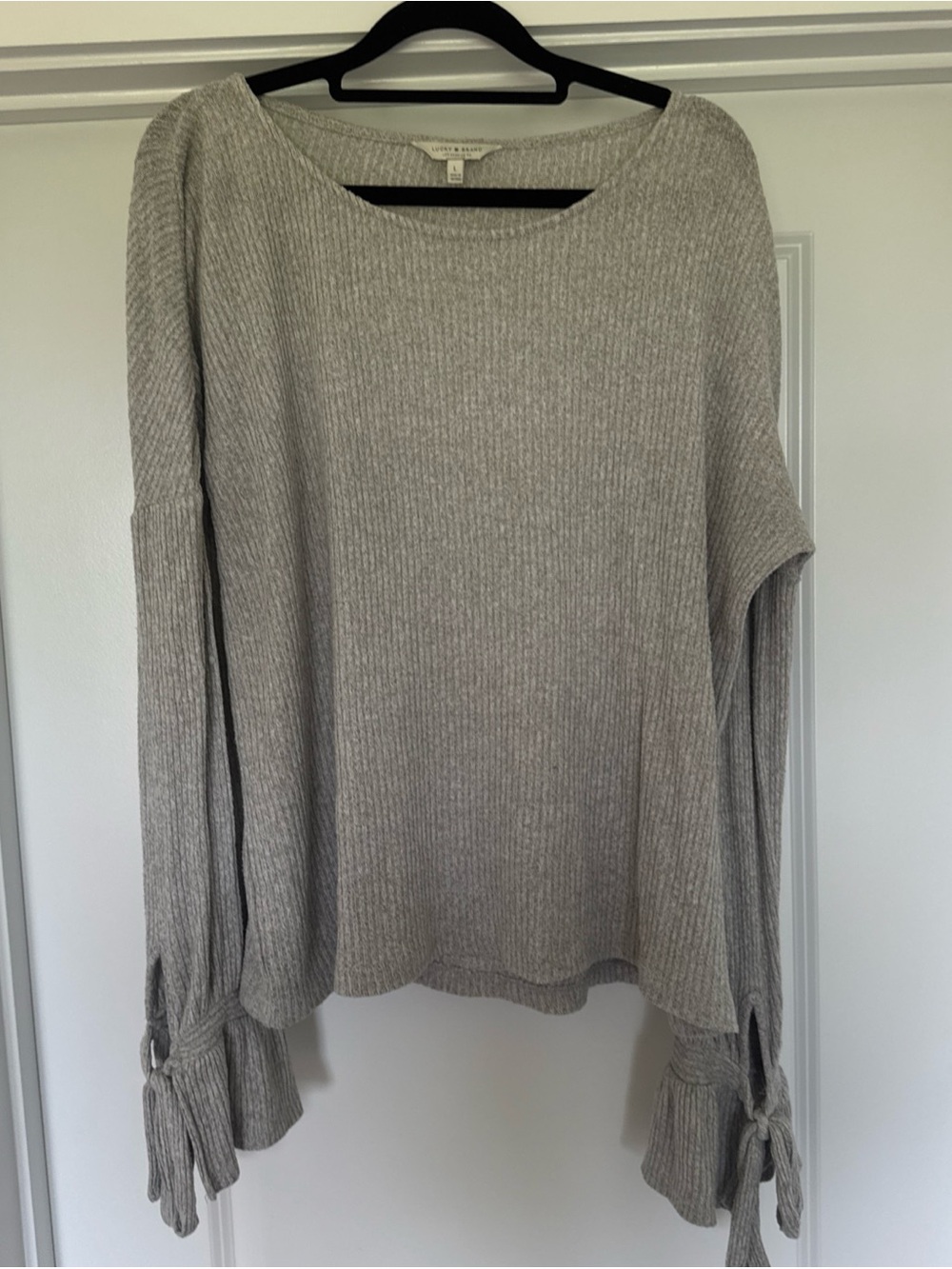 Lucky Brand Light Gray Ribbed Scoop Neck Sweater